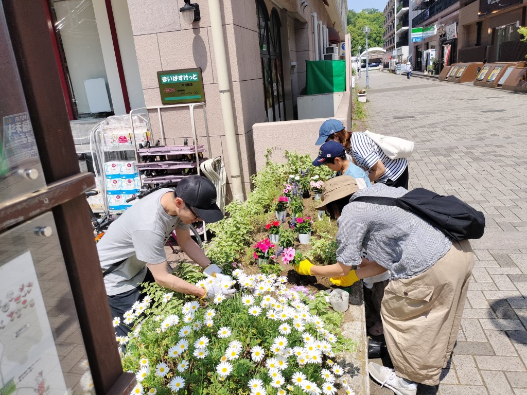 駅前の花壇